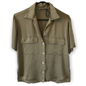 3/$15 Zara metallic olive green short sleeve button down top (T2)